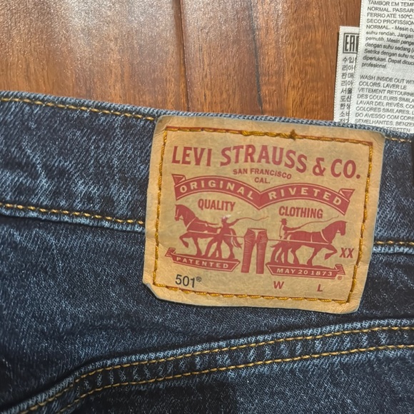 Levi's Dark Wash Button-Fly Jeans - Picture 8 of 9